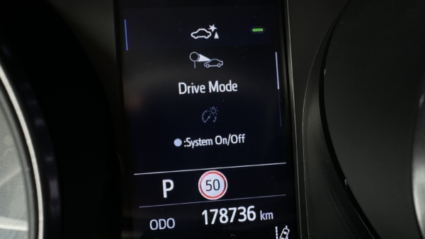 Toyota C-HR 1.8 Hybrid Dynamic 2021 m. 9