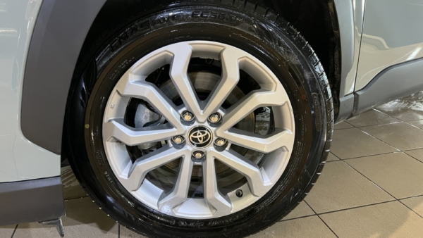 Toyota Corolla Cross 1.8 Active 2024 m. 25
