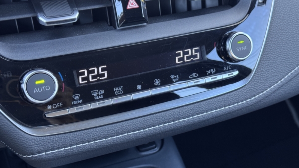 Toyota Corolla sedan 1.8 Hybrid Active 2025 m. 22