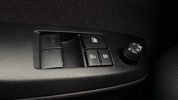 Toyota Yaris 1.5 Hybrid Active 2023 m. 23