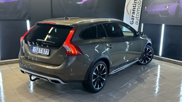 Volvo V60 2.0 D4 Cross Country 2016 m. 2