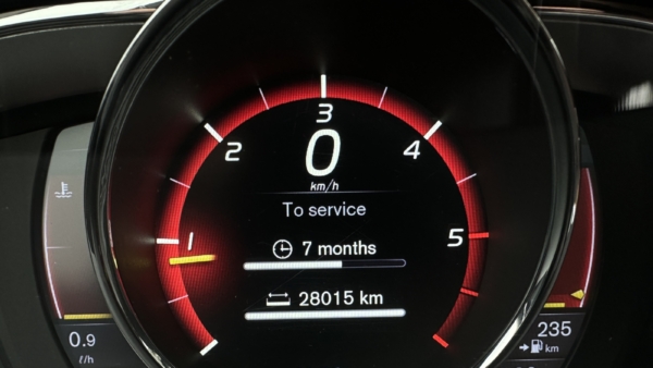Volvo V60 2.0 D4 Cross Country 2016 m. 8